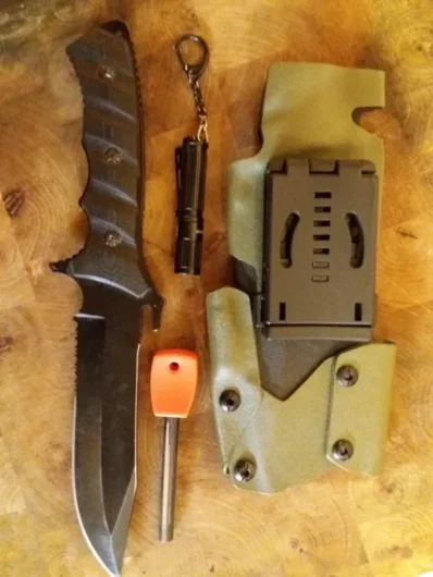 Cutit teaca Kydex bushcraft vanatoare camping supravietuire